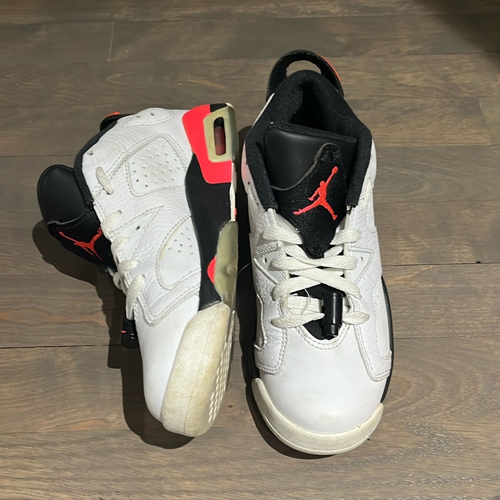 JORDAN LOW 30